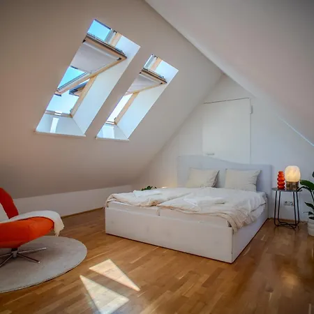 Апартаменты Attic & Terrace Грац