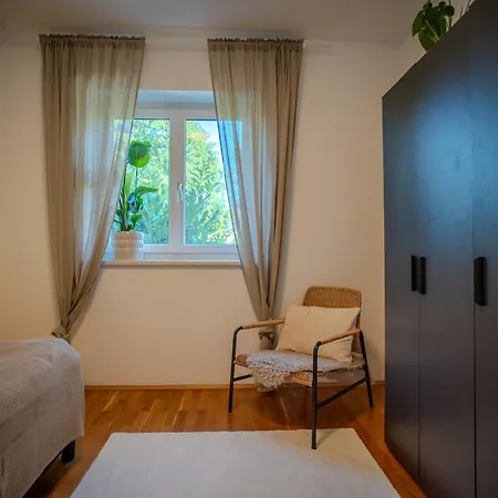 Lägenhet Attic & Terrace