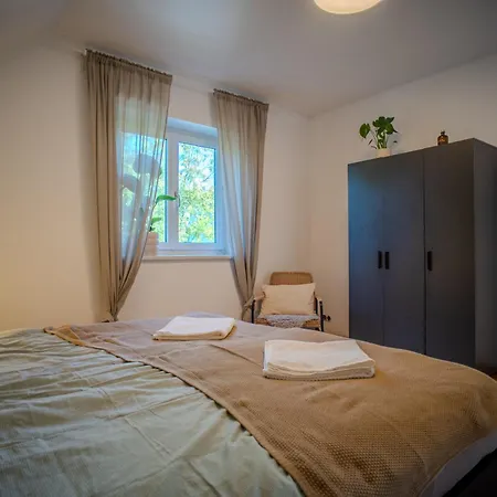 דירה Attic & Terrace